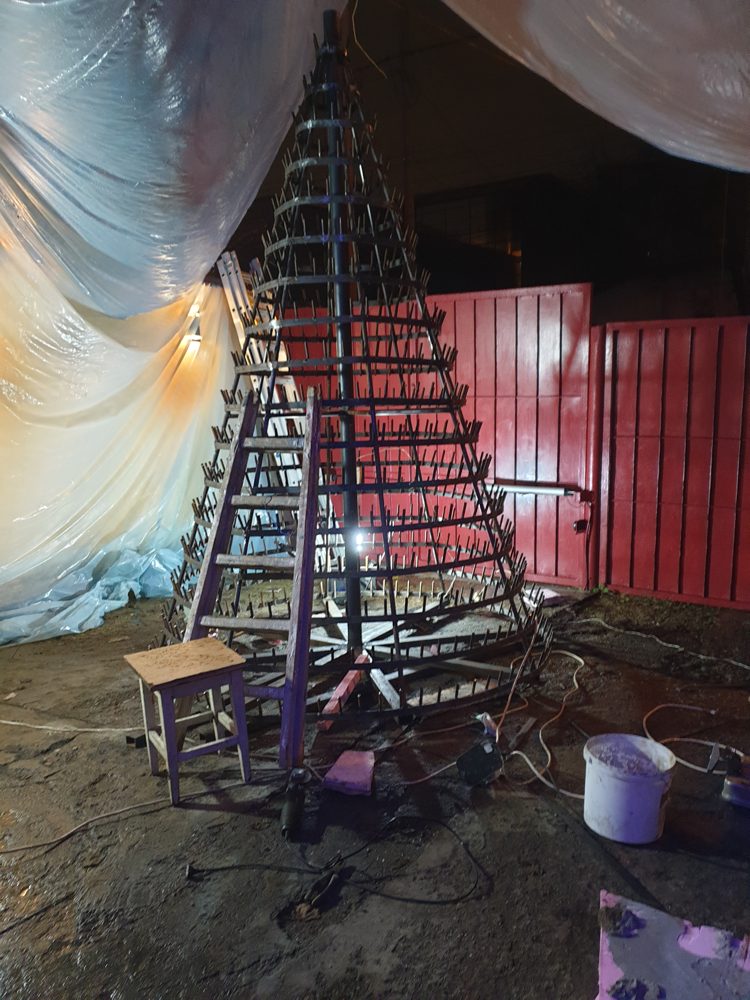 All rings and spikes, before paint